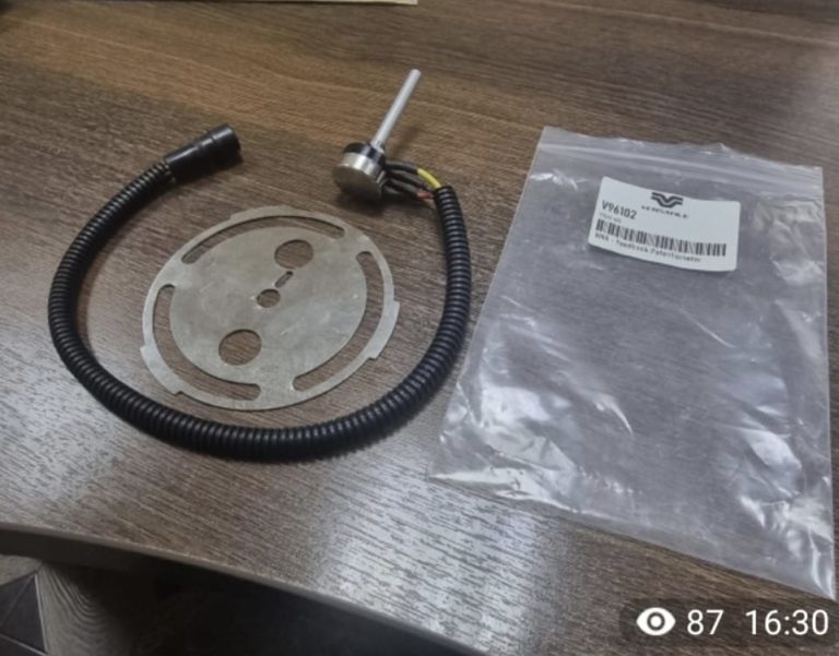 9673038 Потенциометр обратной связи (Buhler) Оригинал РСМ потенциометр 3х точки ( на валу)